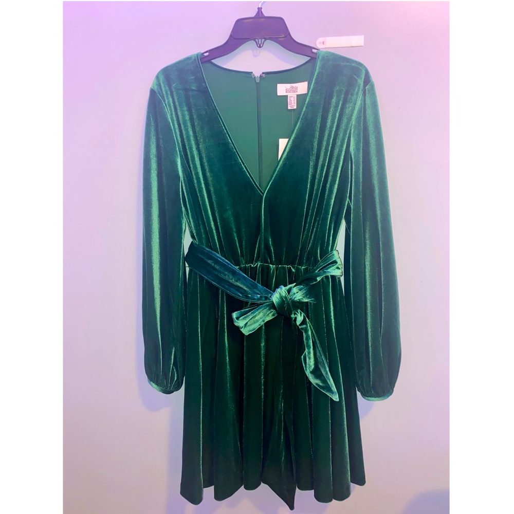 Belle Badgley Mischka Velvet Green Cocktail Dress